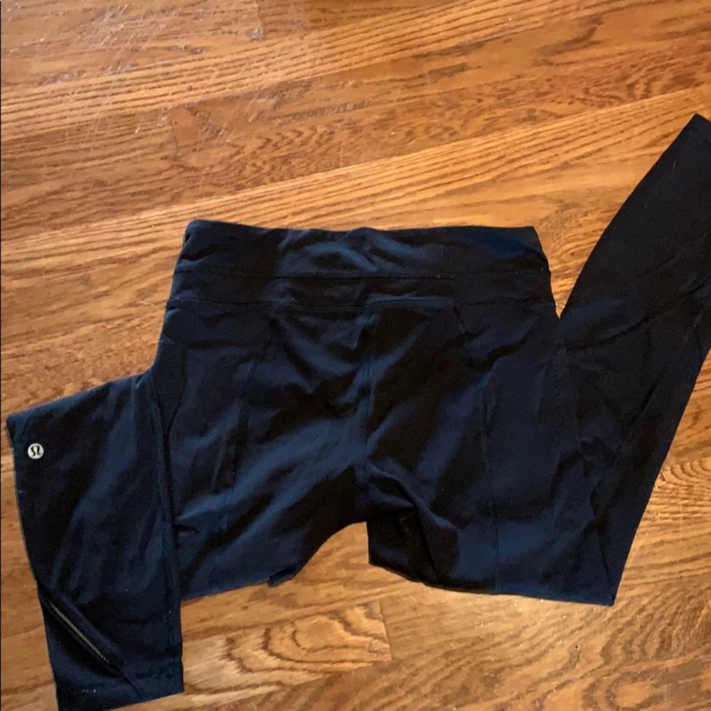 Black lululemon leggings - Picture 7 of 8